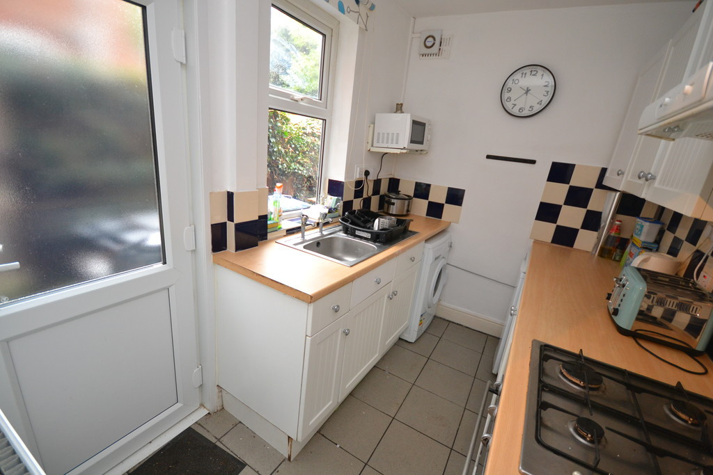 Student studio flat to rent on Harcourt Street, Derby, DE1 1PW StuRents