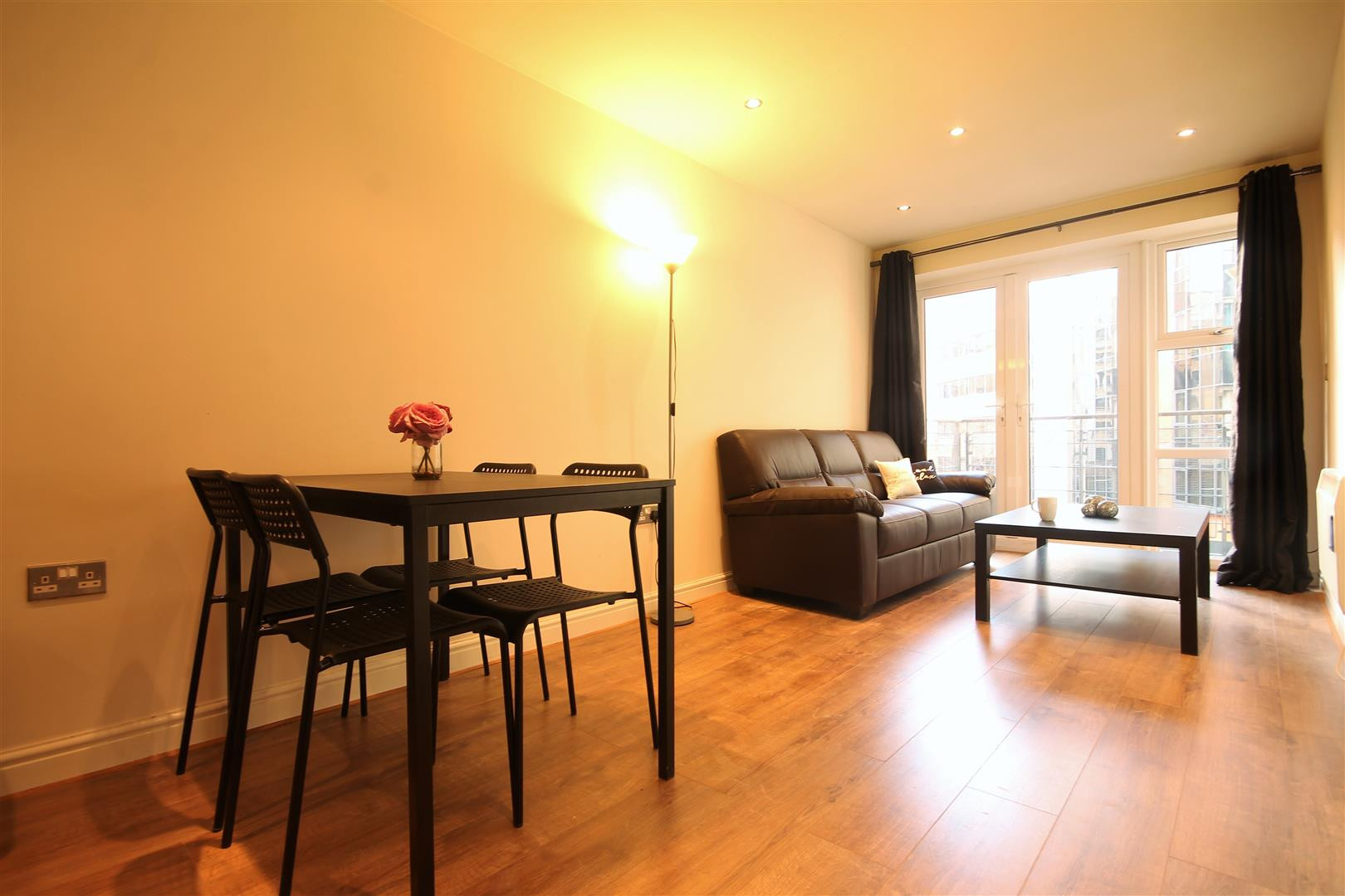 2 bed student house to rent on The Bar, Newcastle, NE1 4BA StuRents