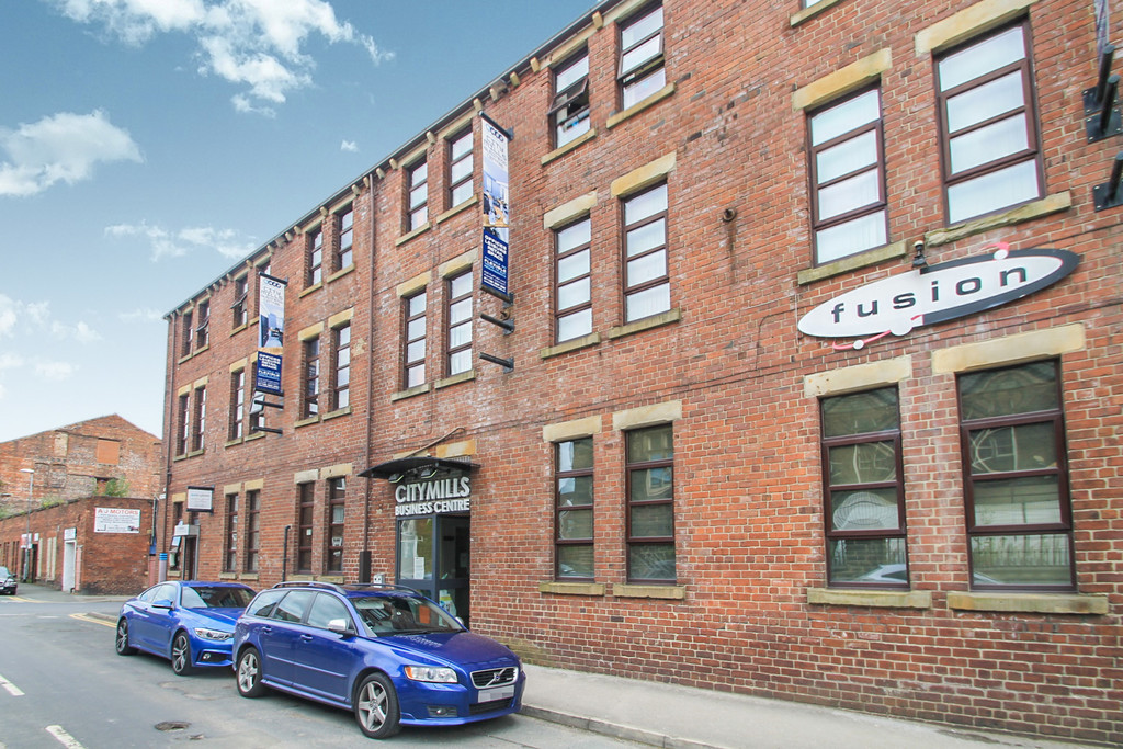 Student studio flat to rent on City Mills Business Centre, Morley, LS27