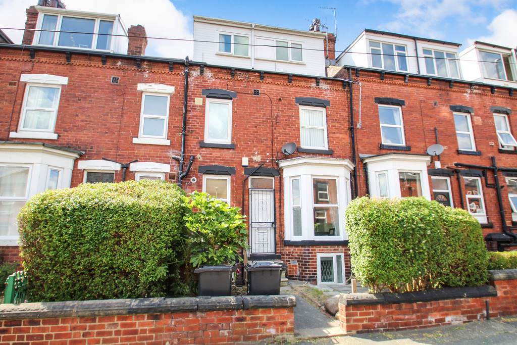 4 bed student house to rent on Grimthorpe Place, Leeds, LS6 3JT StuRents
