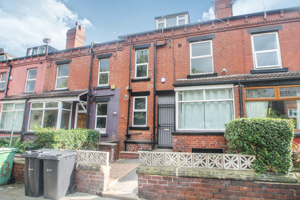 3 bed student house to rent on Talbot Avenue, Leeds, LS4 2PG StuRents