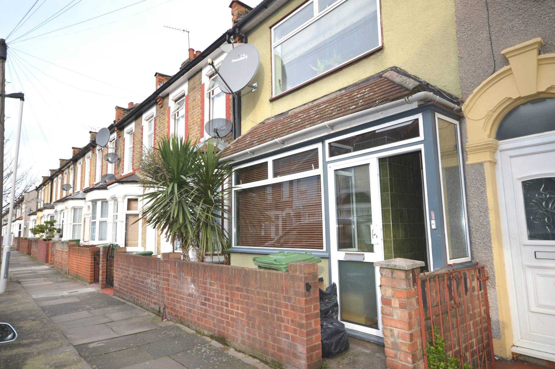 4 bed student house to rent on Humberstone Road, London, E13 9NJ StuRents