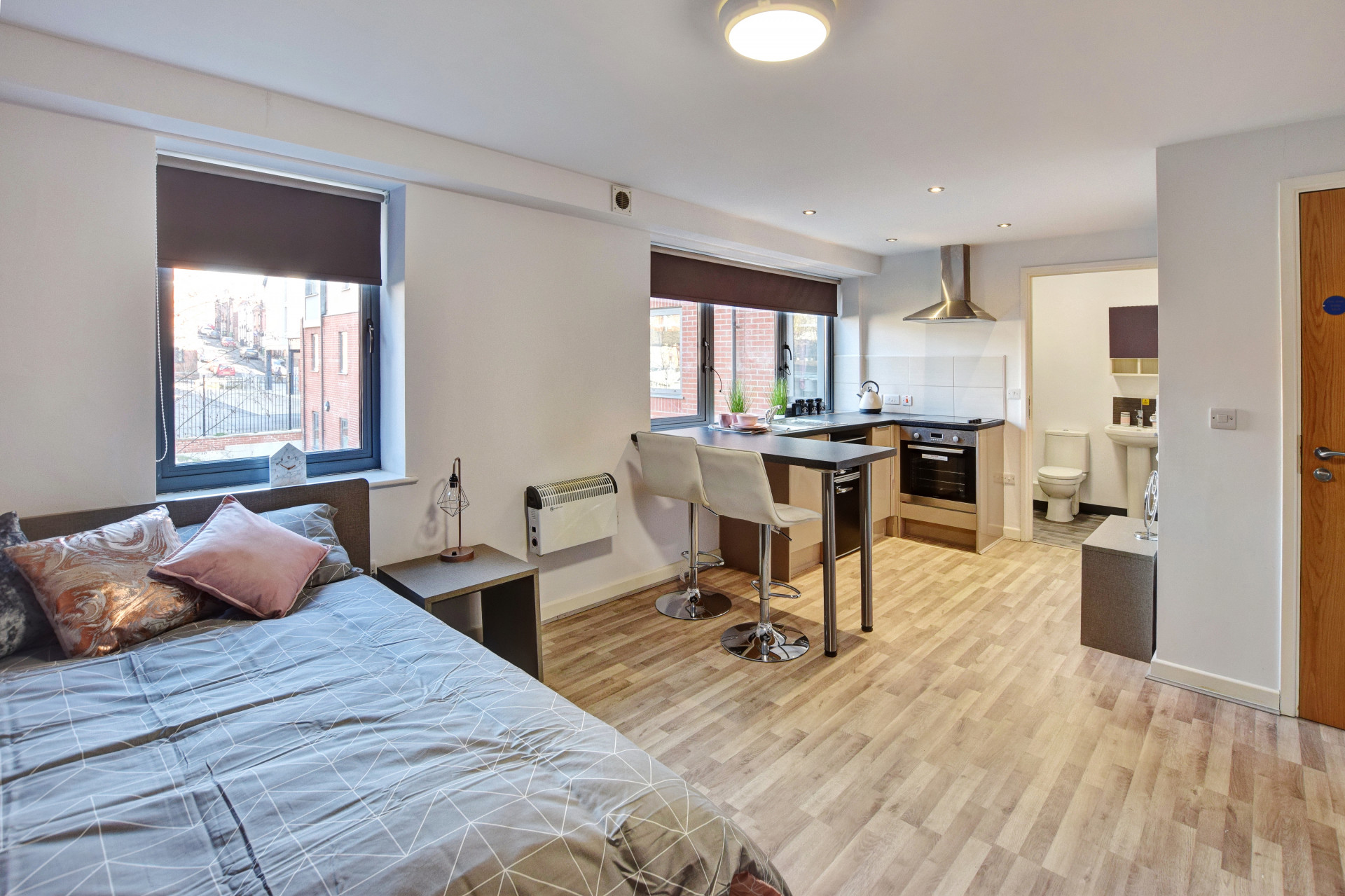 Studio Premium student flat to rent on Holborn Approach, Leeds, LS6 2FD
