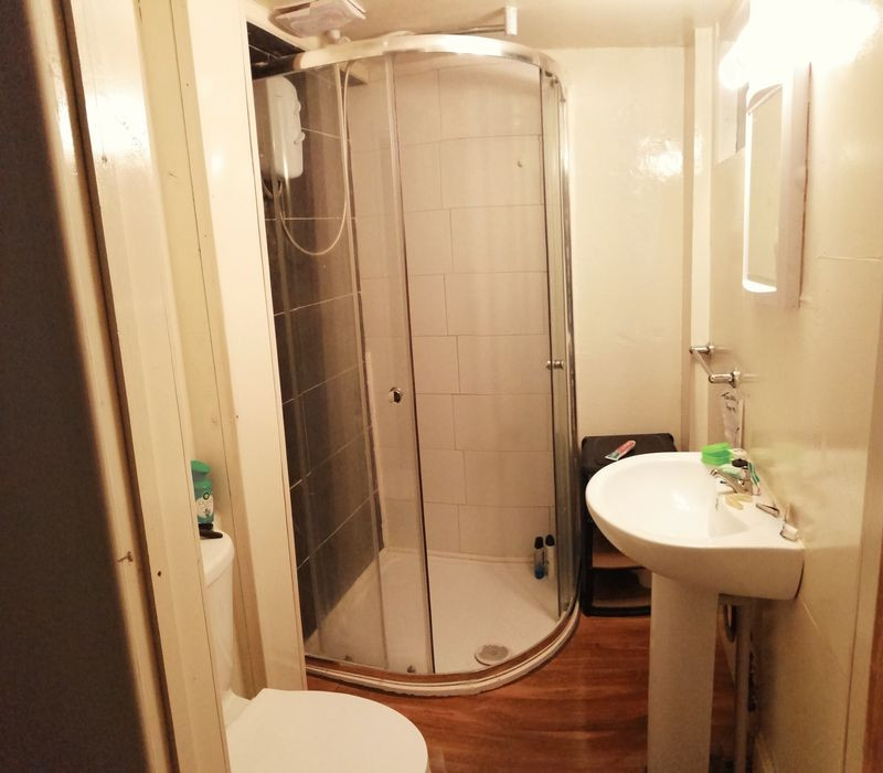 2 bed student house to rent on Ravenswood Road, Bristol, BS6 6BP StuRents