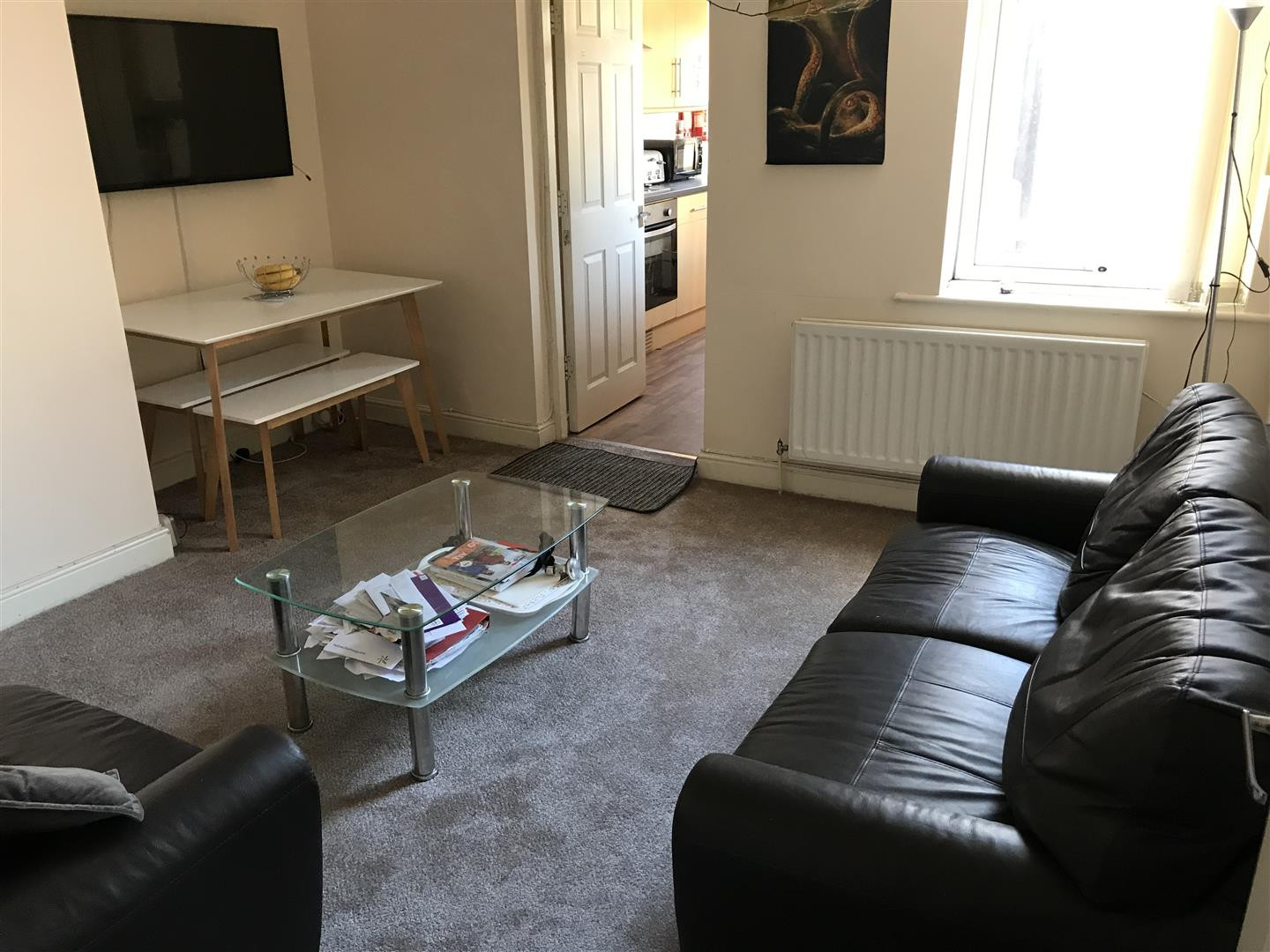 6 bed student house to rent on Helmsley Road, Newcastle, NE2 1RD StuRents