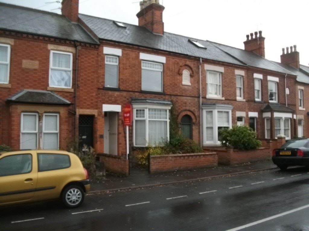 4 bed student house to rent on Beacon Road, Loughborough, LE11 2BQ