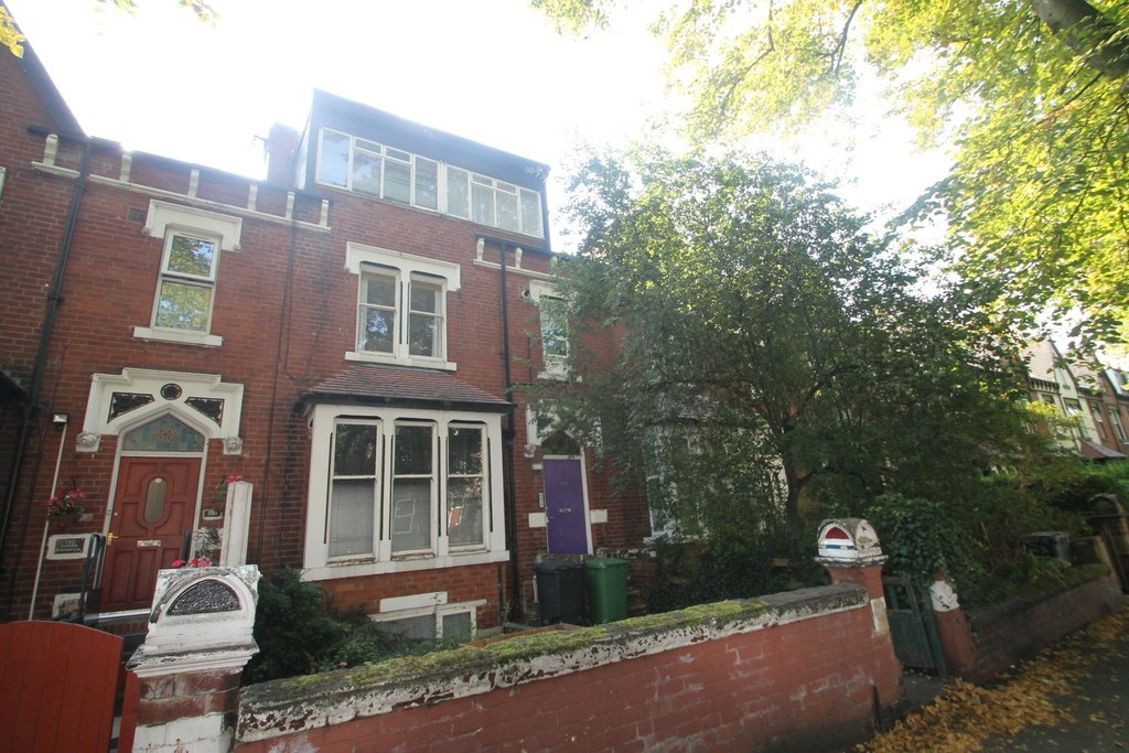 Student studio flat to rent on Harehills Avenue, Leeds, LS8 4EU StuRents