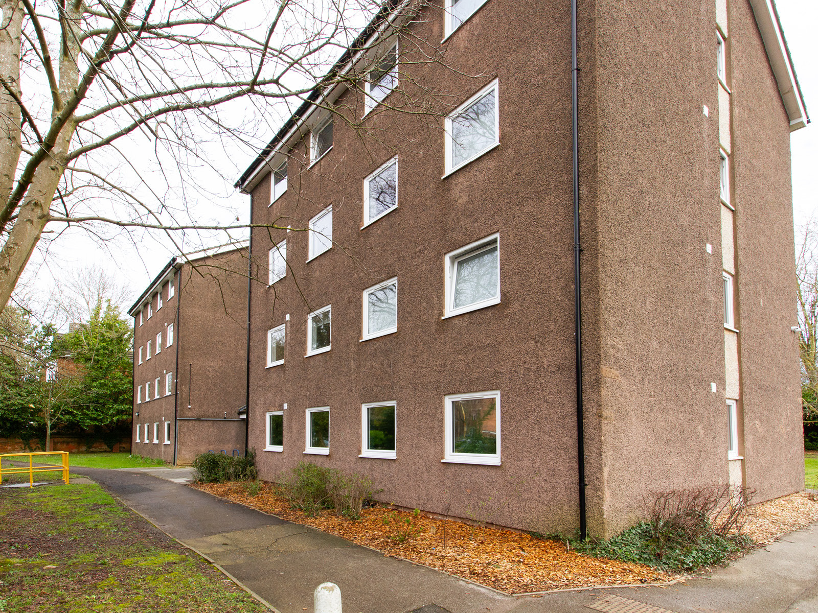 GARDEN VIEW ENSUITE ROOM student 4 bed flat to rent on Hulse Road