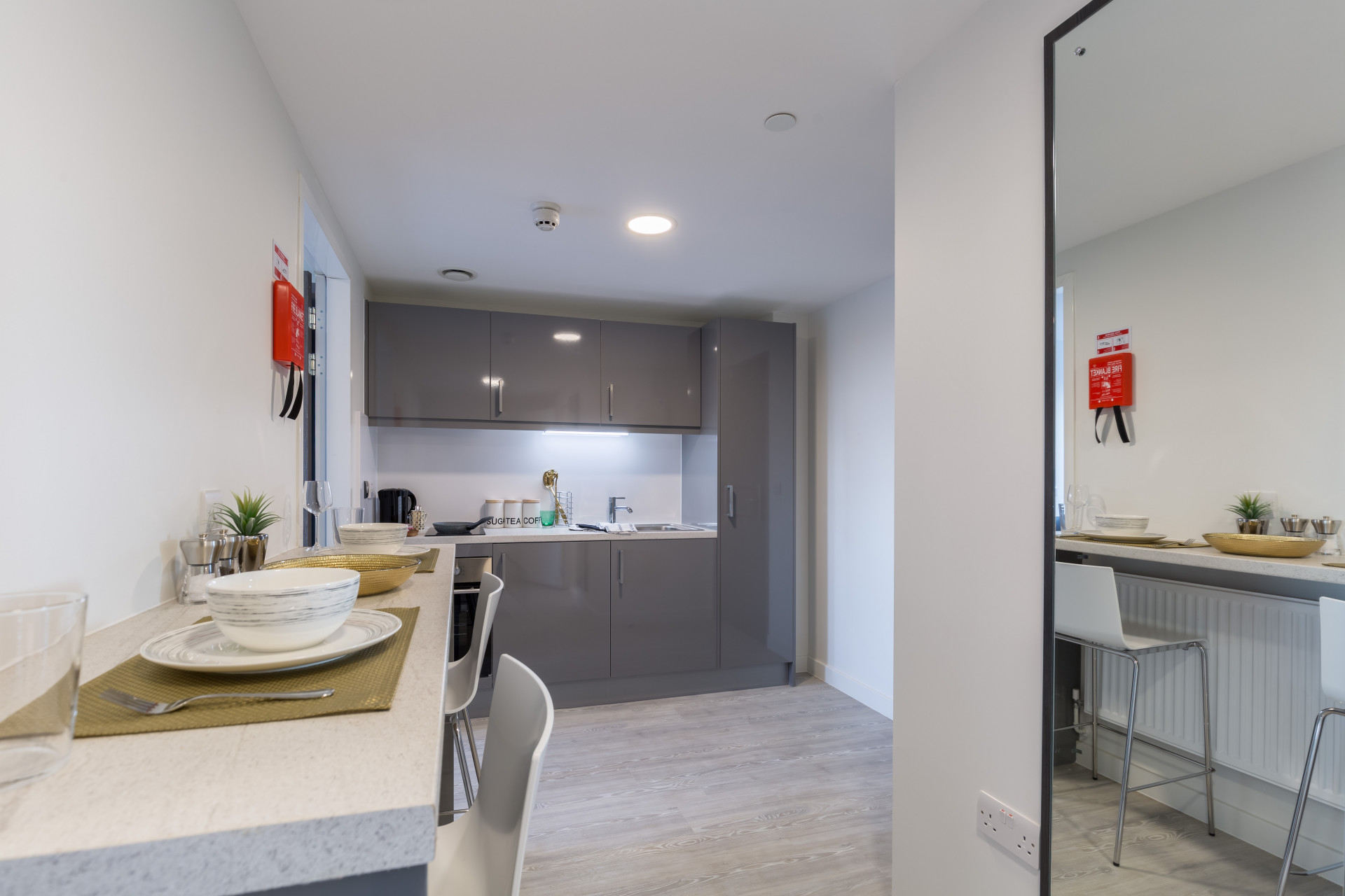 2 Bed Apartment student 2 bed flat to rent on City Road, Cardiff, CF24 3BJ StuRents