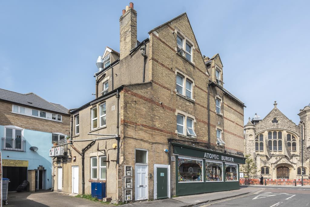 3 bed student house to rent on Cowley Road, Oxford, OX4 1JE StuRents