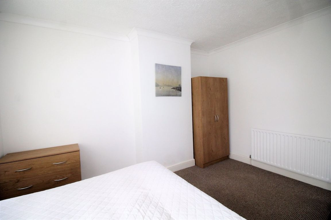 4 bed student house to rent on Biggin Hall Crescent, Coventry, CV3 1GS
