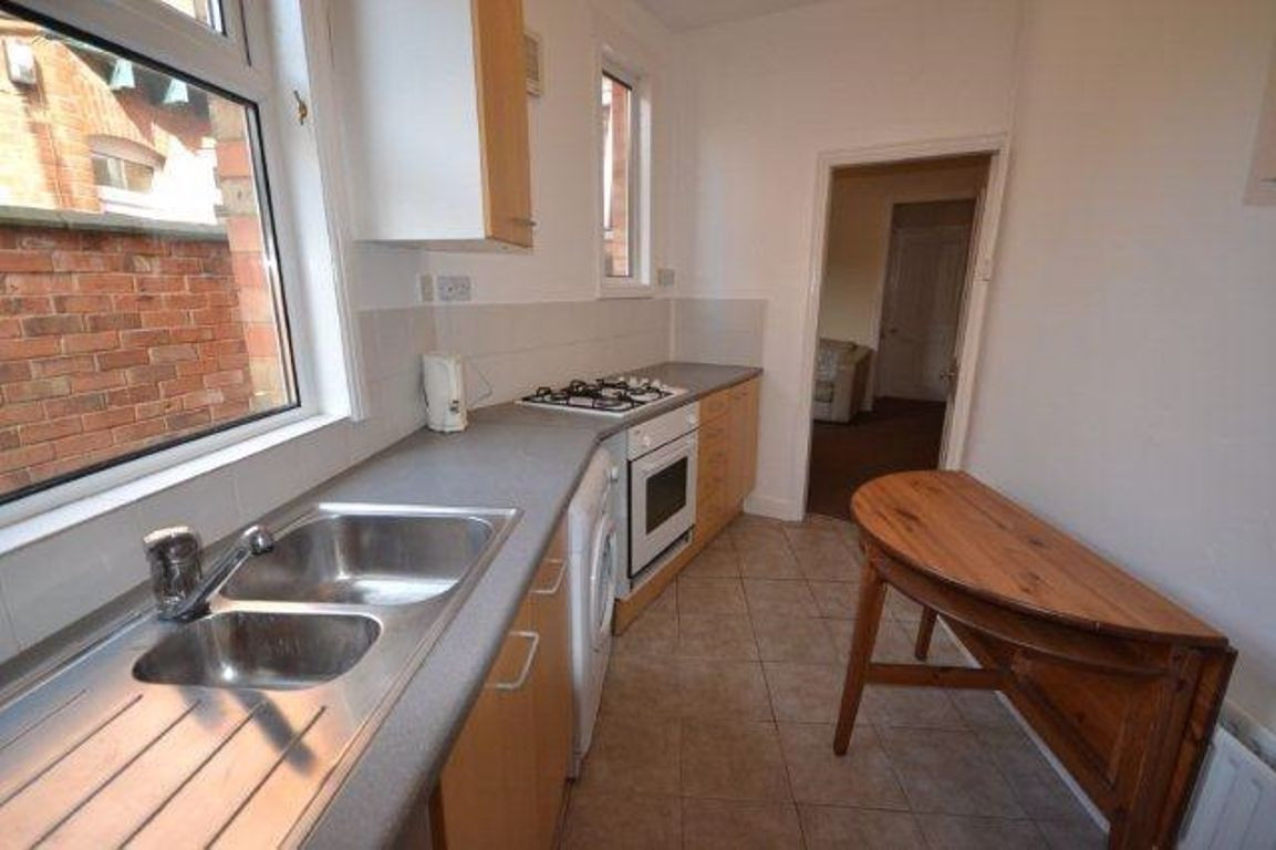 3 bed student house to rent on Queens Road, Leicester, LE2 3FN StuRents