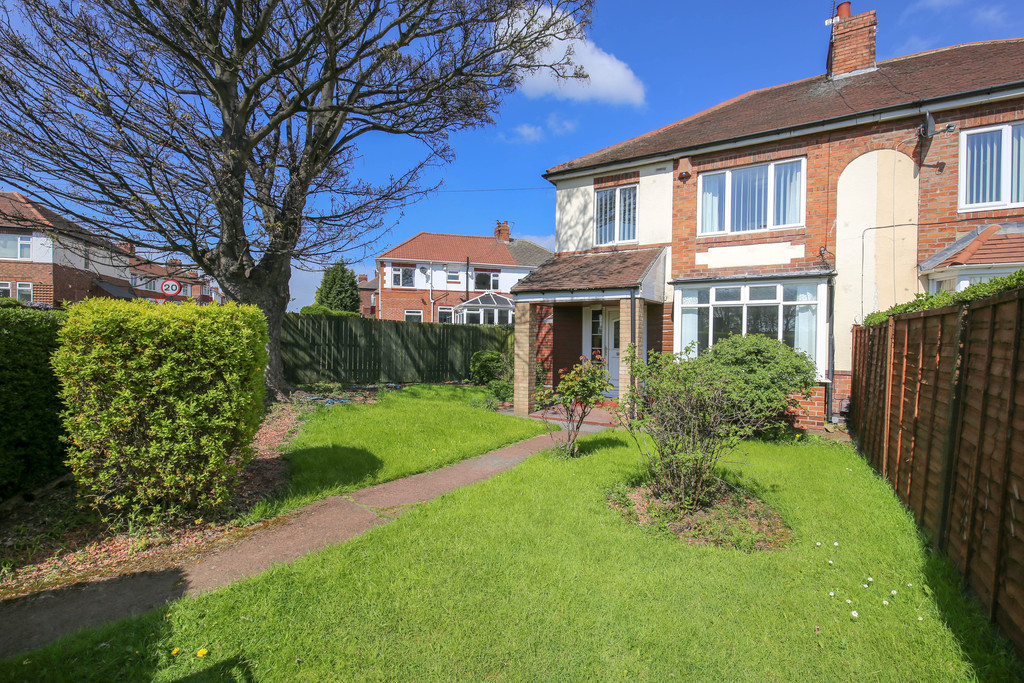 4 bed student house to rent on Cochrane Park Avenue, Newcastle, NE7 7JU