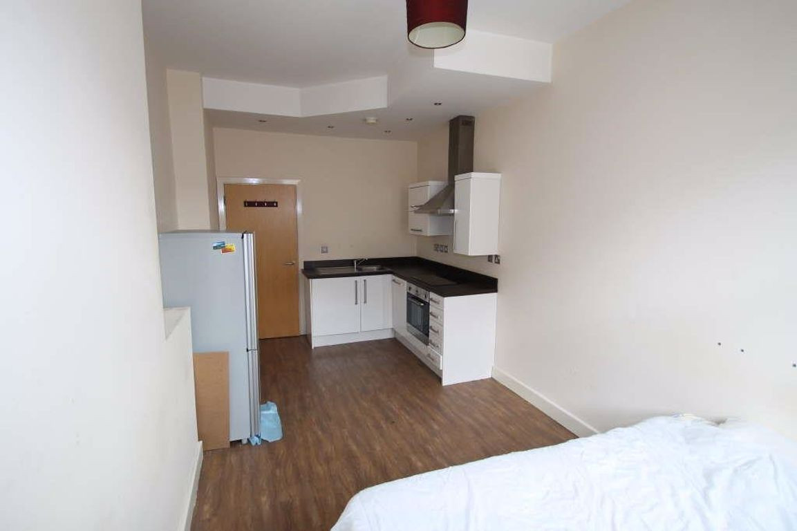 Student studio flat to rent on Rutland Street, Leicester, LE1 1RB