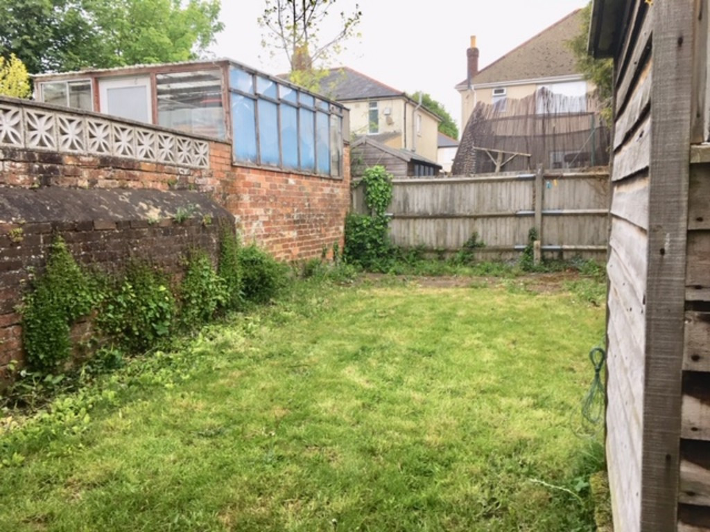 4 bed student house to rent on Roselands Gardens, Southampton, SO17 1QG