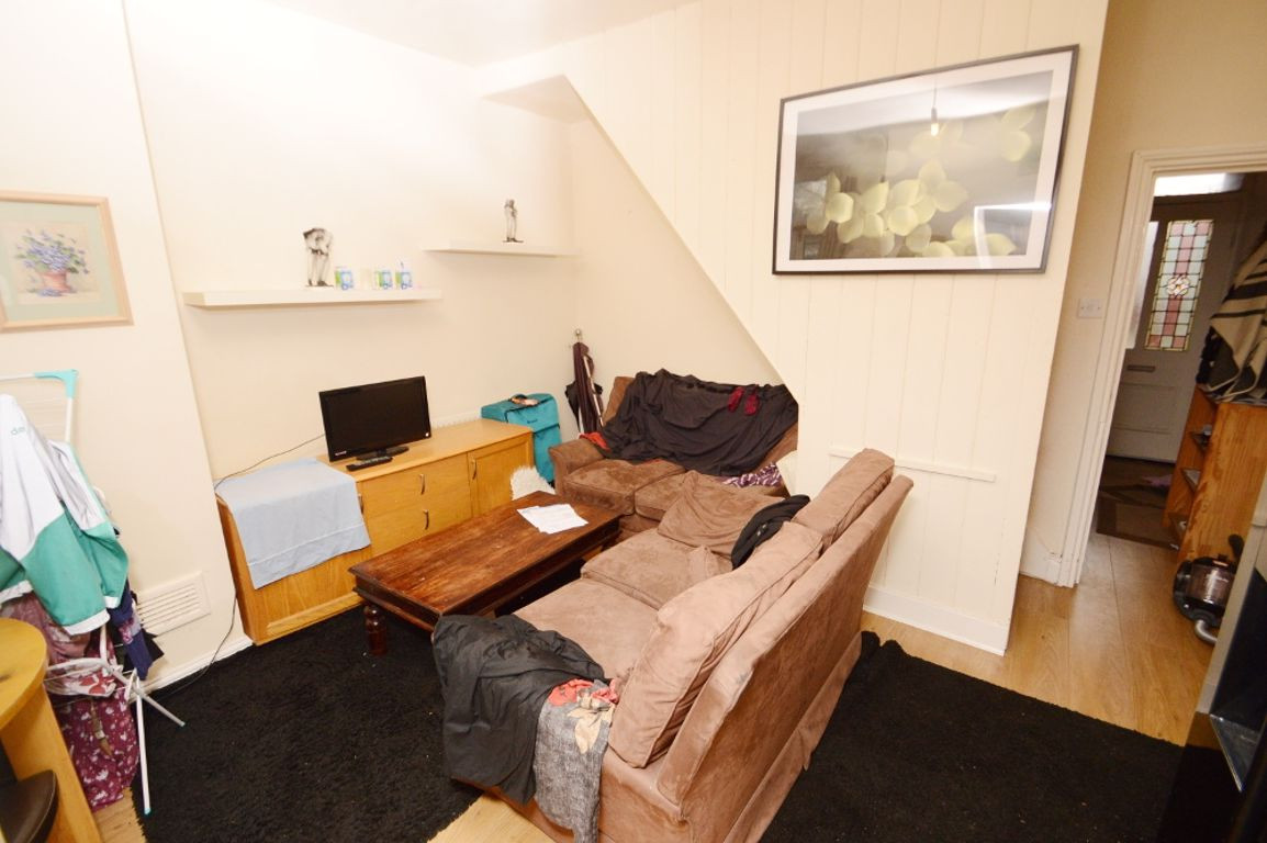 4 bed student house to rent on Kathleen Grove, Manchester, M14 5GY