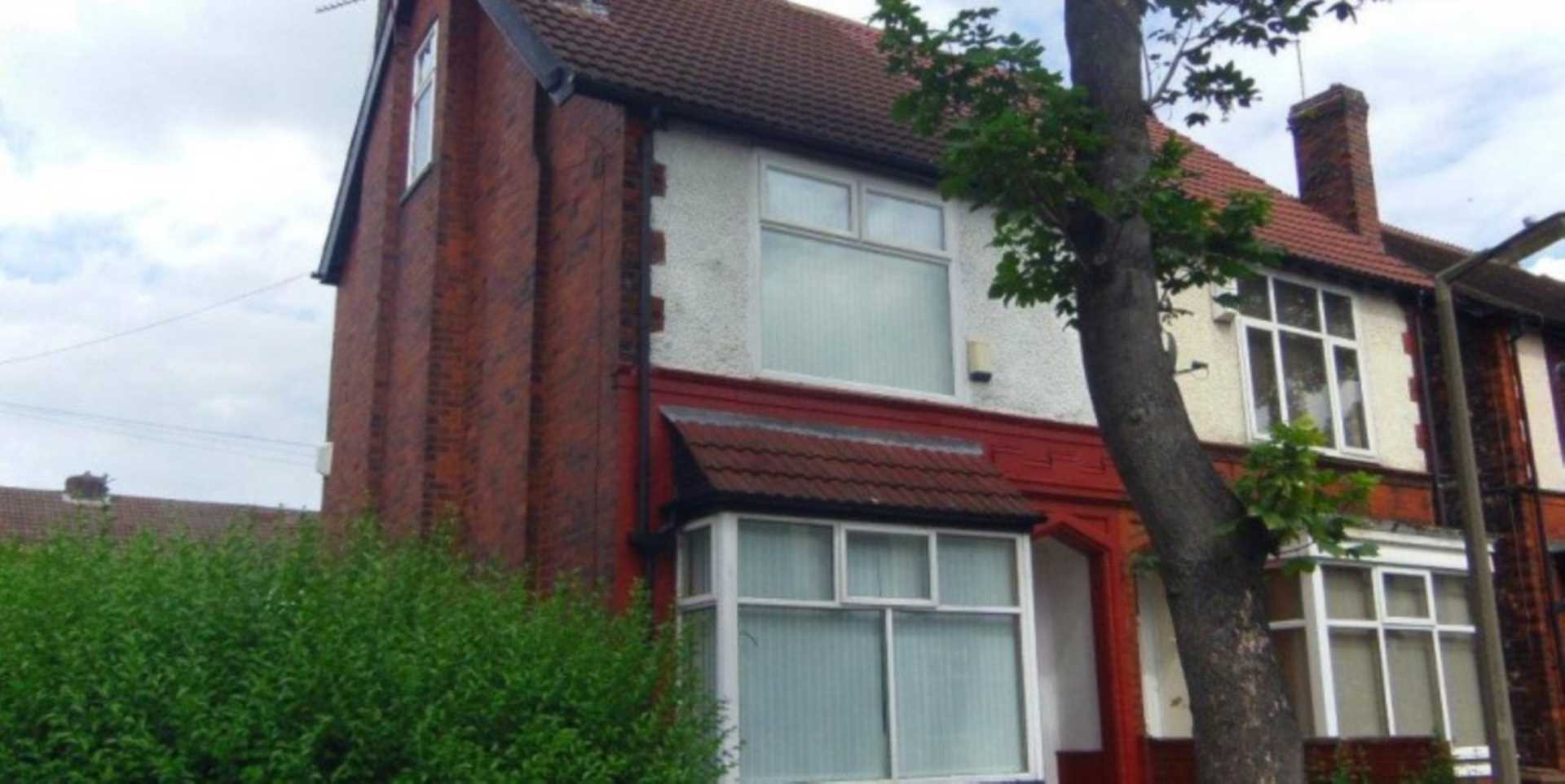 5 bed student house to rent on Grassfield Avenue, Salford, M7 1HW StuRents