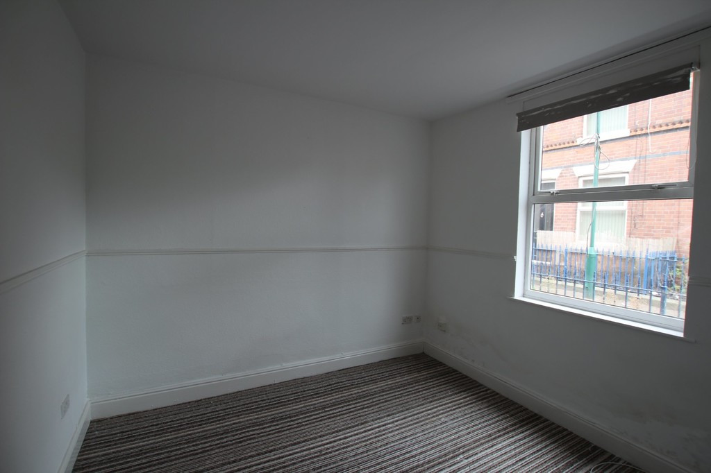4 bed student house to rent on Lamartine Street, Nottingham, NG3 1GQ
