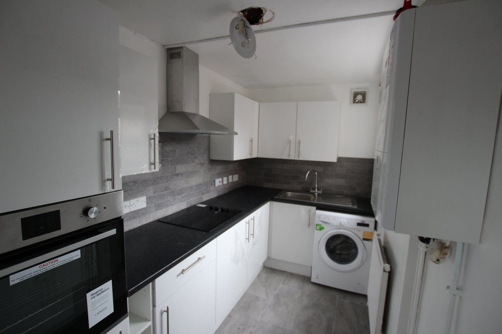 4 bed student house to rent on Lamartine Street, Nottingham, NG3 1GQ