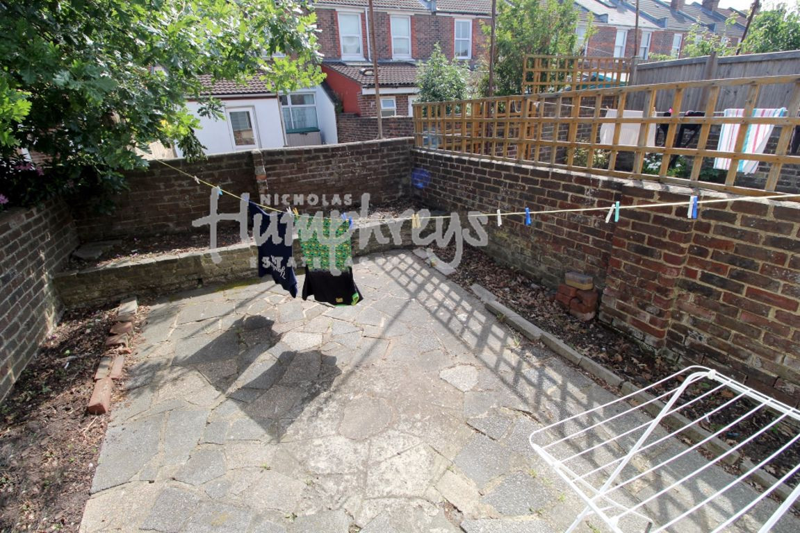 5 bed student house to rent on Bramshott Road, Portsmouth, PO4 8AW