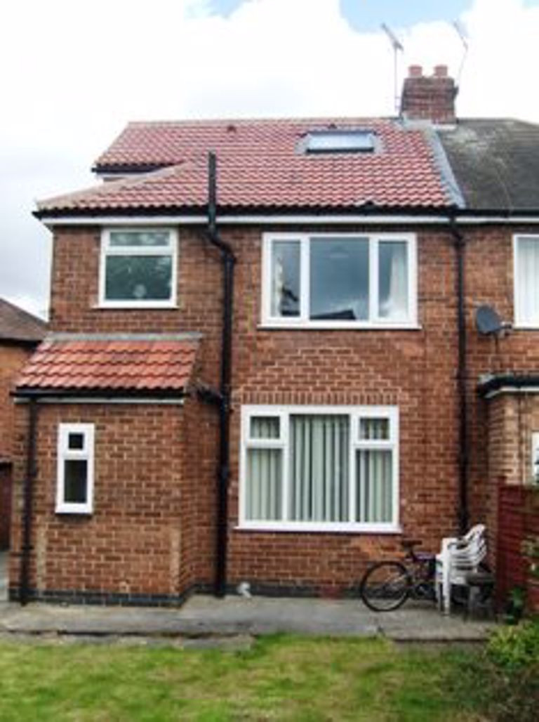 5 bed student house to rent on Burniston Grove, York, YO10 3RP StuRents
