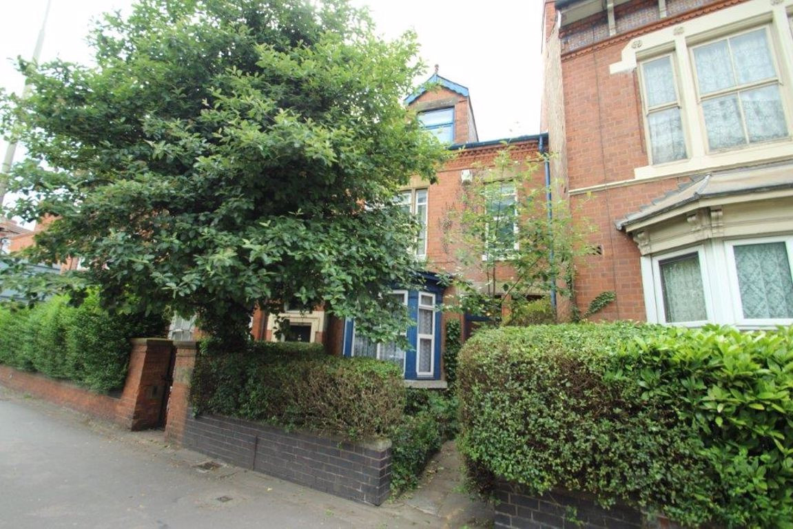 4 bed student house to rent on Aylestone Road, Leicester, LE2 7LL