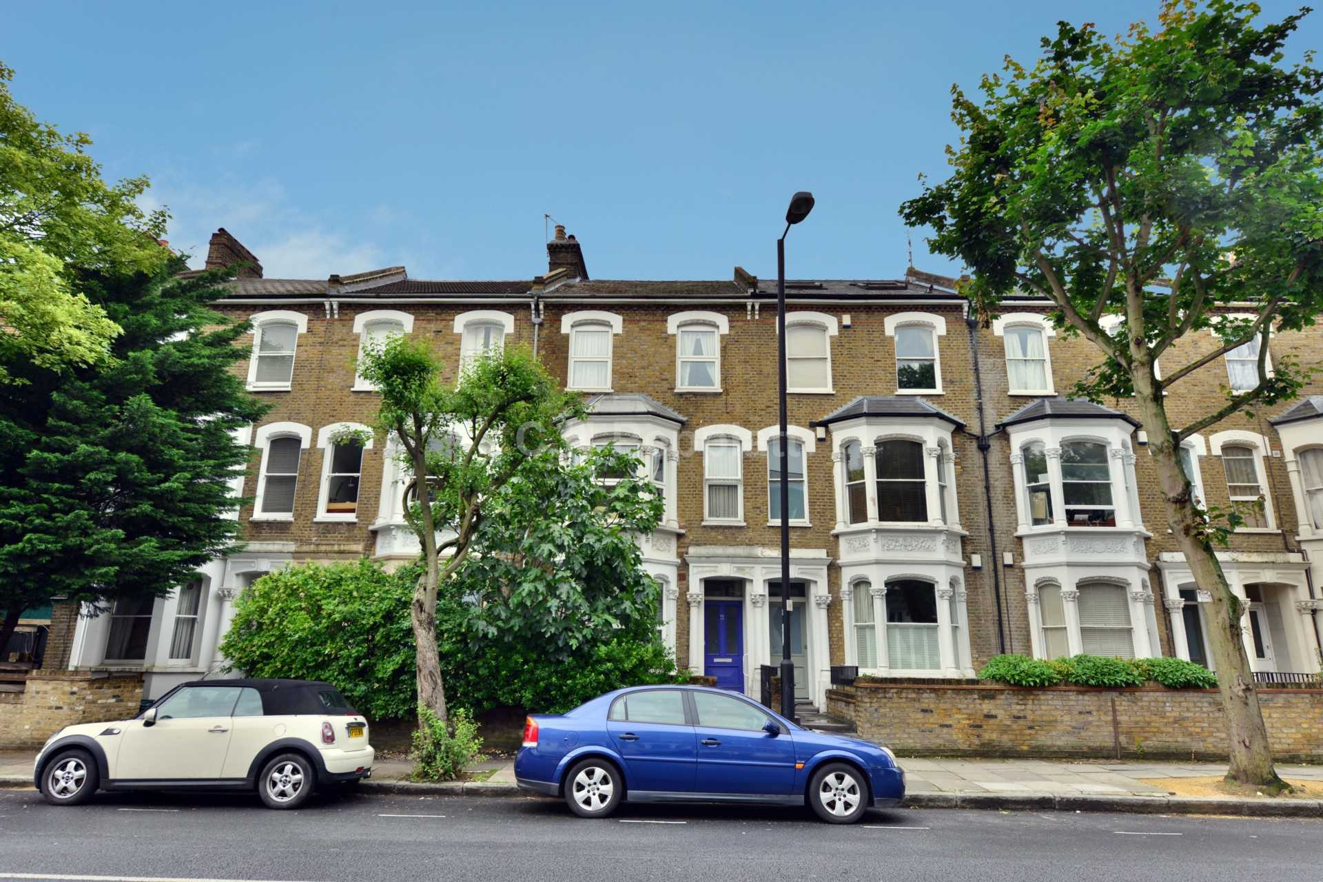 Student studio flat to rent on Hanley Road, London, N4 3DR | StuRents