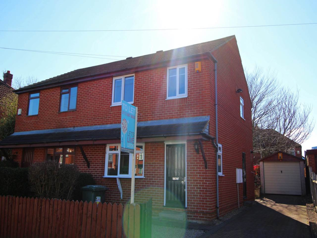 Student studio flat to rent on Eden Crescent, Leeds, LS4 2TR StuRents