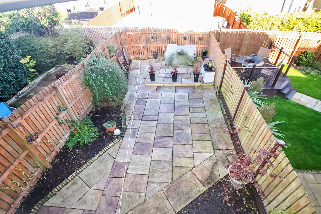 4 bed student house to rent on Hudson View, Wyke, BD12 8HW StuRents