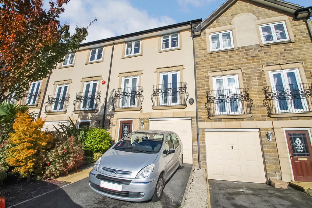 4 bed student house to rent on Hudson View, Wyke, BD12 8HW StuRents