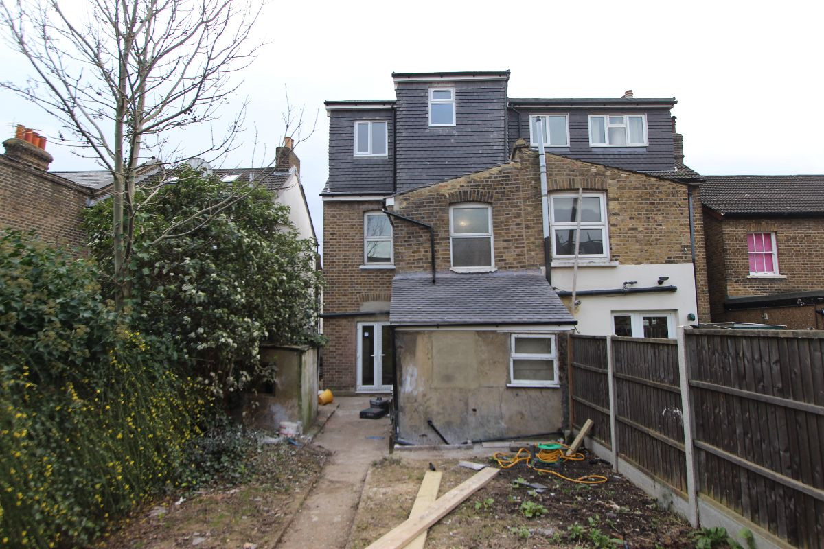 4 bed student house to rent on Putney Road, London, EN3 6NN StuRents