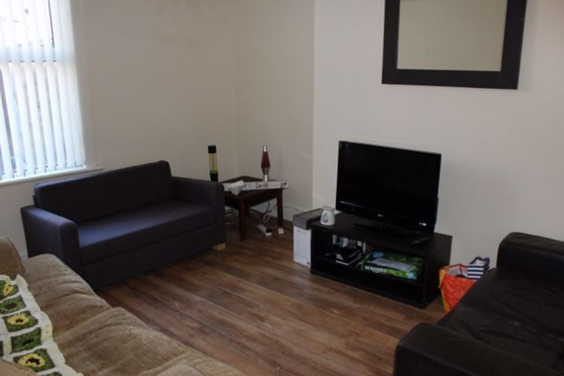 3 bed student house to rent on Blantyre Road, Liverpool, L15 3HT StuRents