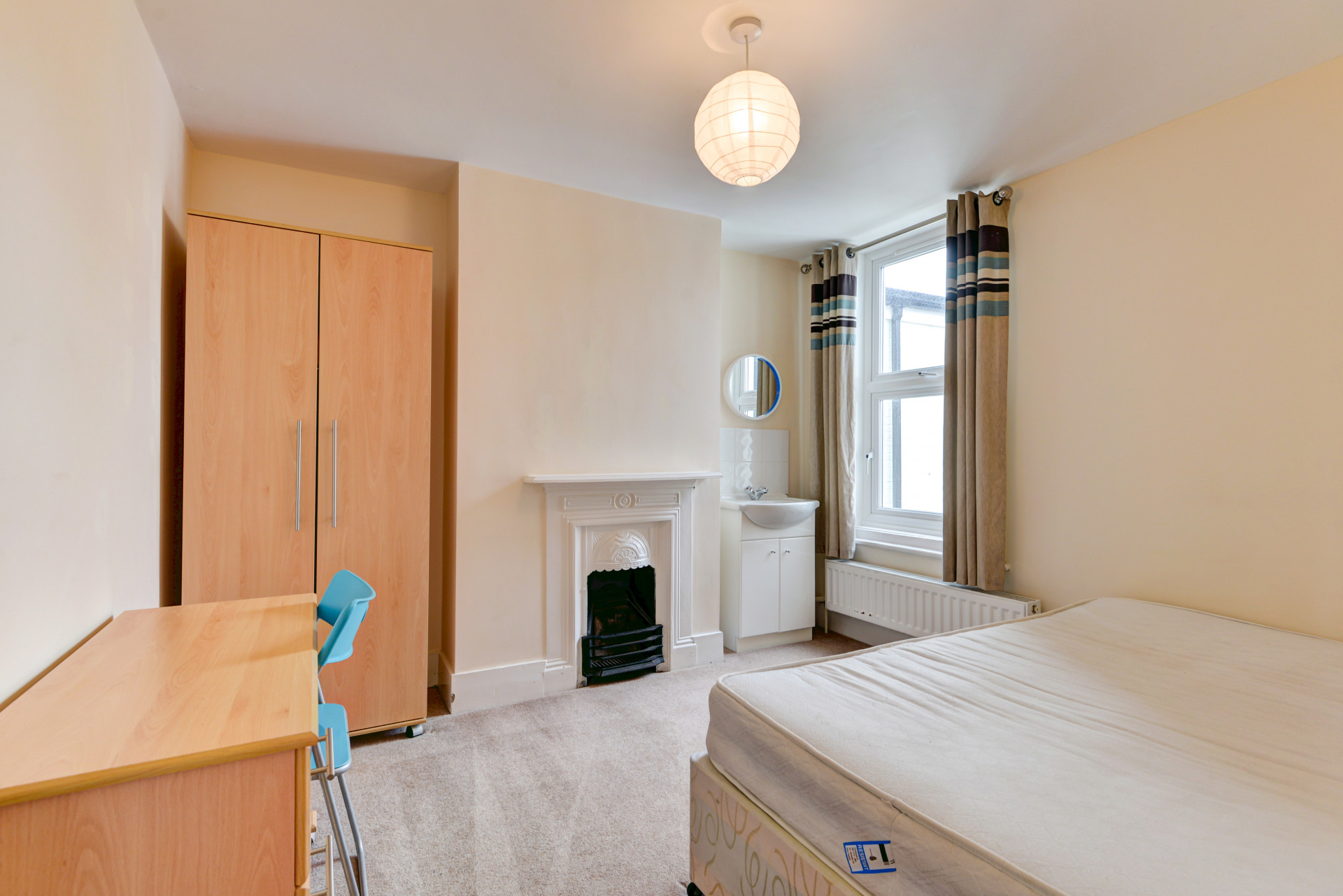 6 bed student house to rent on Totland Road, Brighton, BN2 3EP StuRents