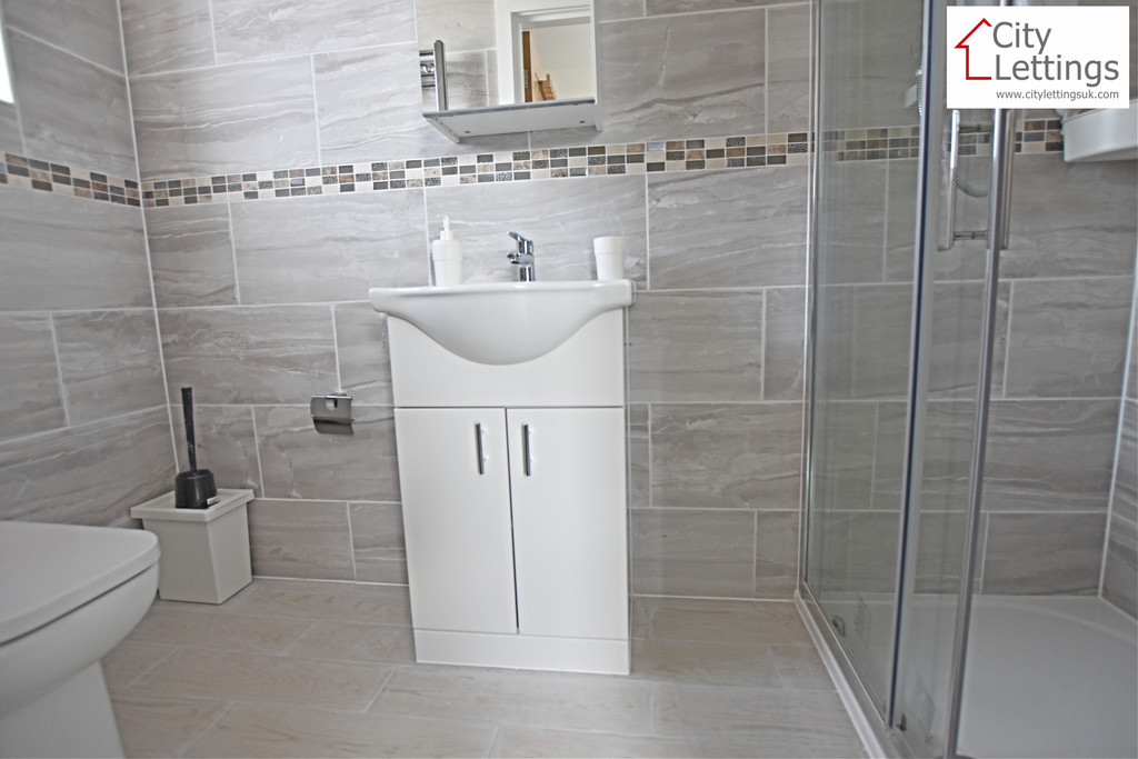 Student studio flat to rent on Alfreton Road, Nottingham, NG7 3JL