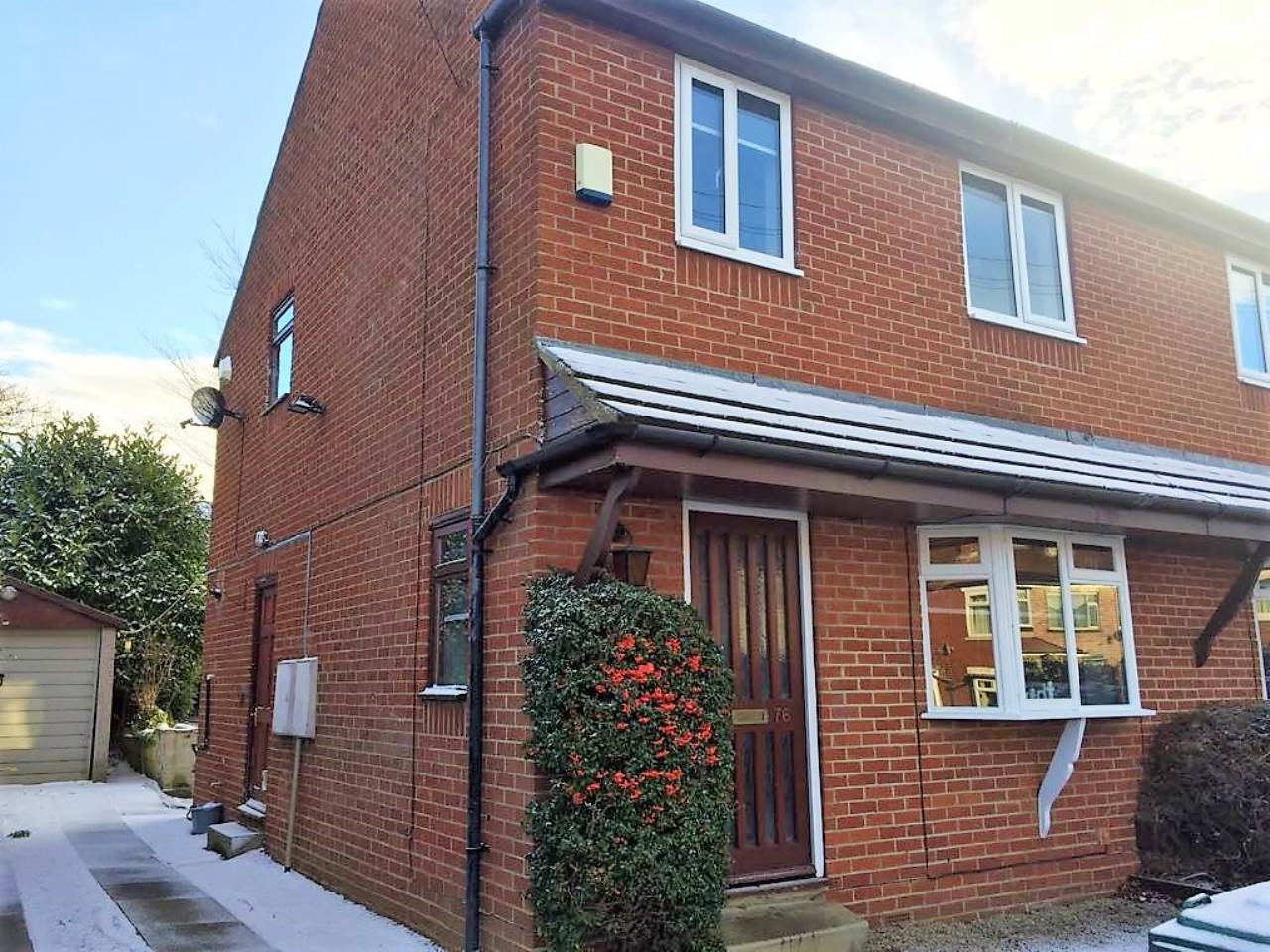 Student studio flat to rent on Eden Crescent, Leeds, LS4 2TR StuRents