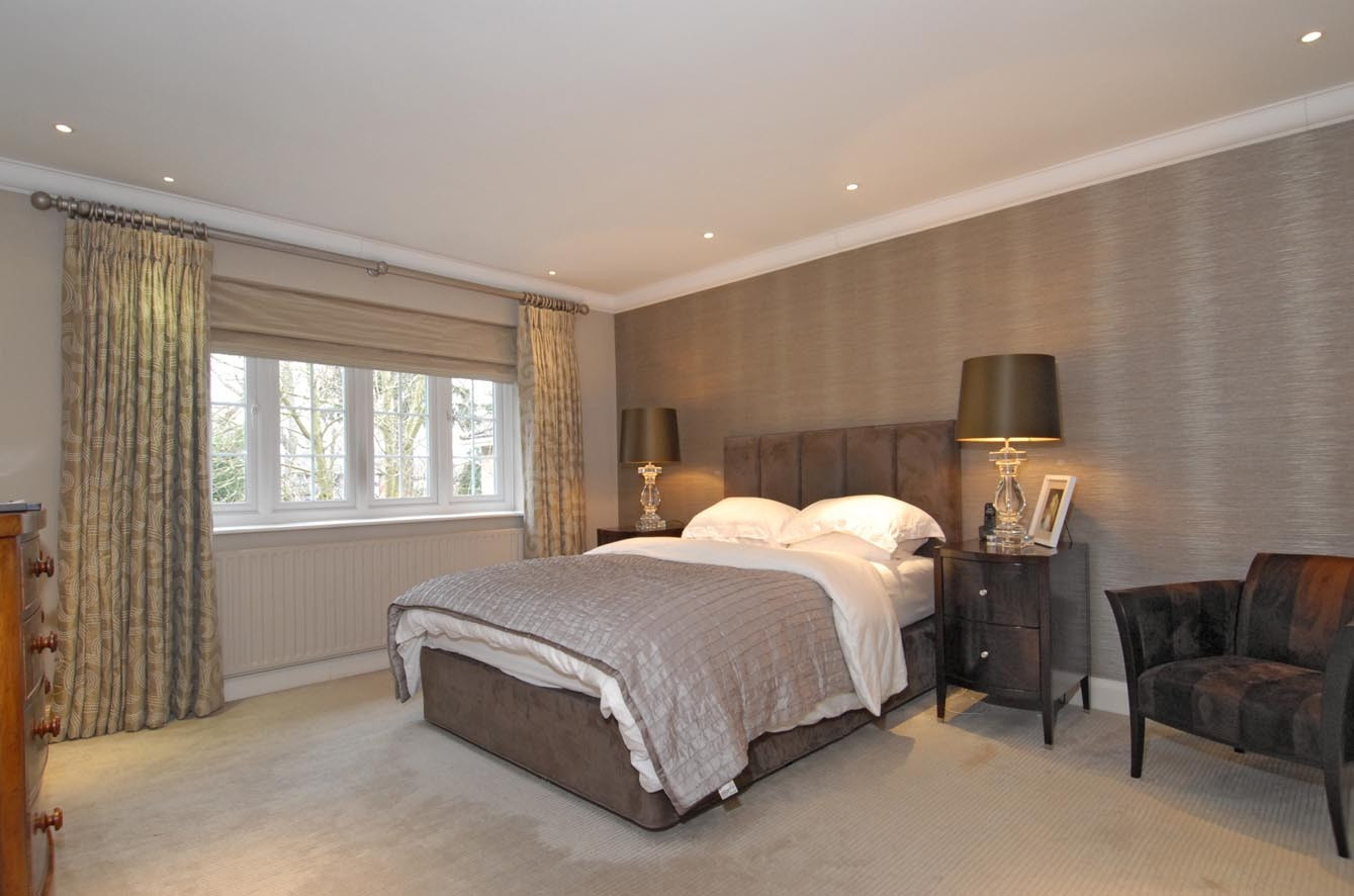 4 bed student house to rent on Walton Drive, Ascot, SL57PG StuRents