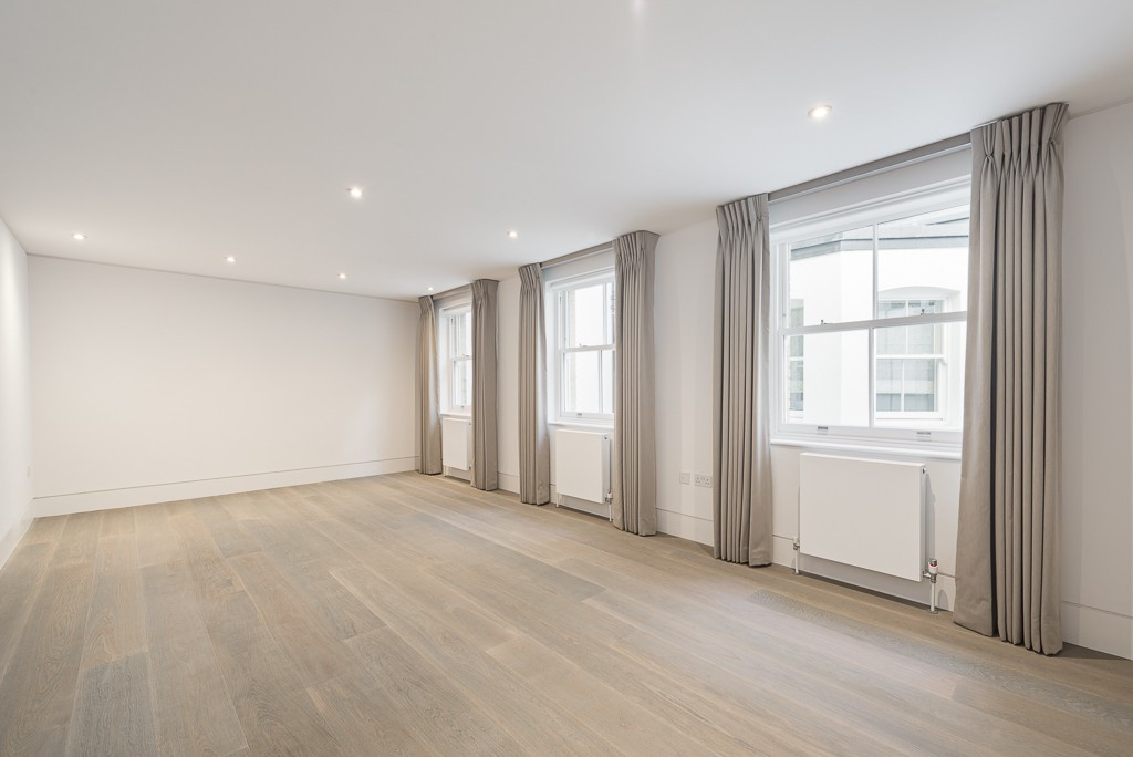 3 bed student house to rent on Cadogan Lane, London, SW1X9DX StuRents