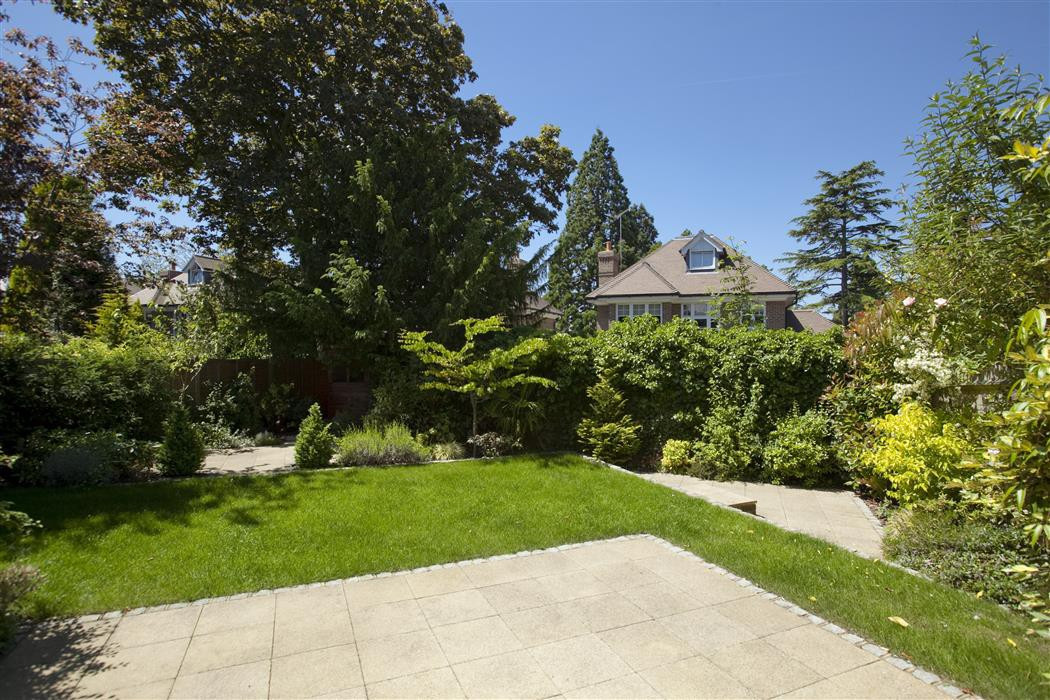 5 bed student house to rent on Stevens Lane, Claygate, KT100TE StuRents