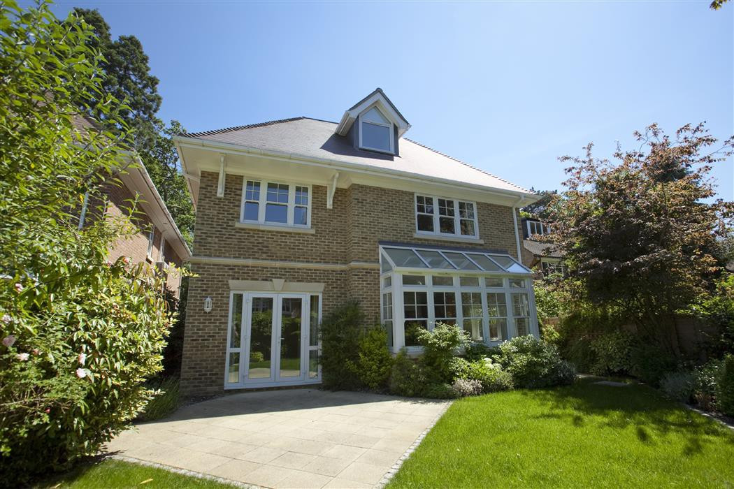 5 bed student house to rent on Stevens Lane, Claygate, KT100TE StuRents