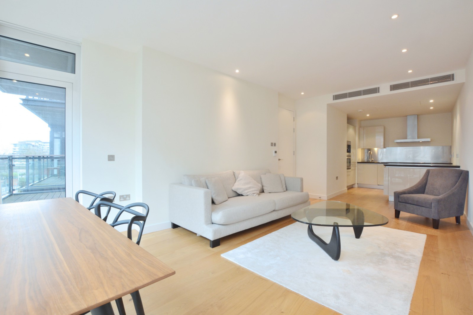 2 bed student house to rent on Hepworth Court, London, SW1W8QP StuRents