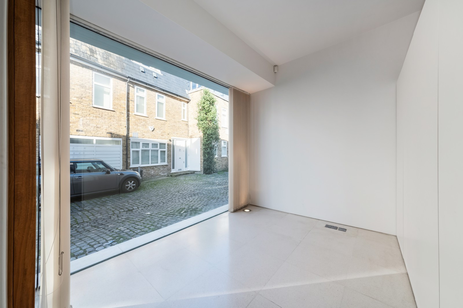 2 bed student house to rent on Norland Place, London, W114QG StuRents