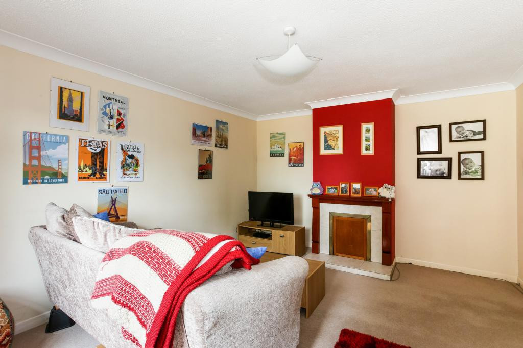 3 bed student house to rent on Rosemary Lane, Thorpe, TW208QE StuRents