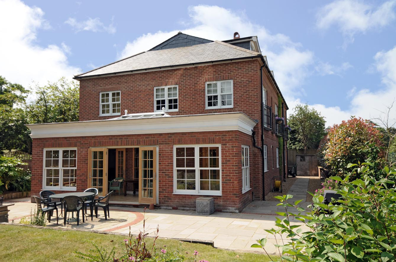 6 bed student house to rent on Northcroft Close, Egham, TW200DY StuRents