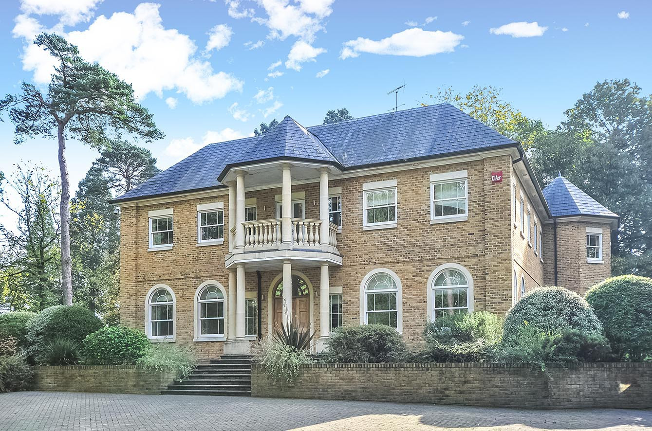 7 bed student house to rent on Swinley Road, Winkfield Row, SL58AU