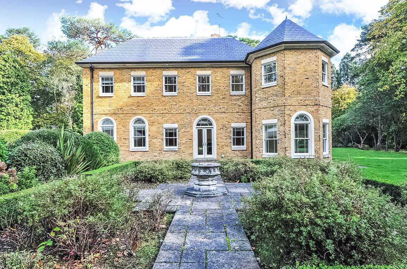 7 bed student house to rent on Swinley Road, Winkfield Row, SL58AU