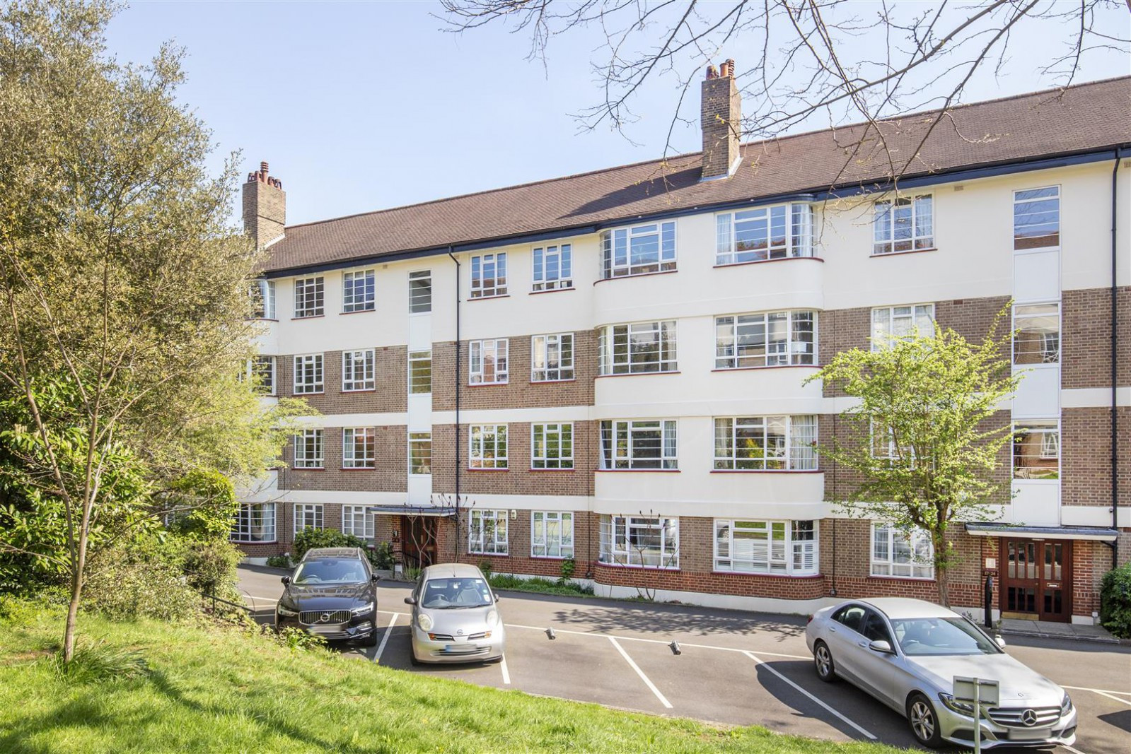 2 bed student house to rent on Edge Hill Court, London, SW194LL StuRents