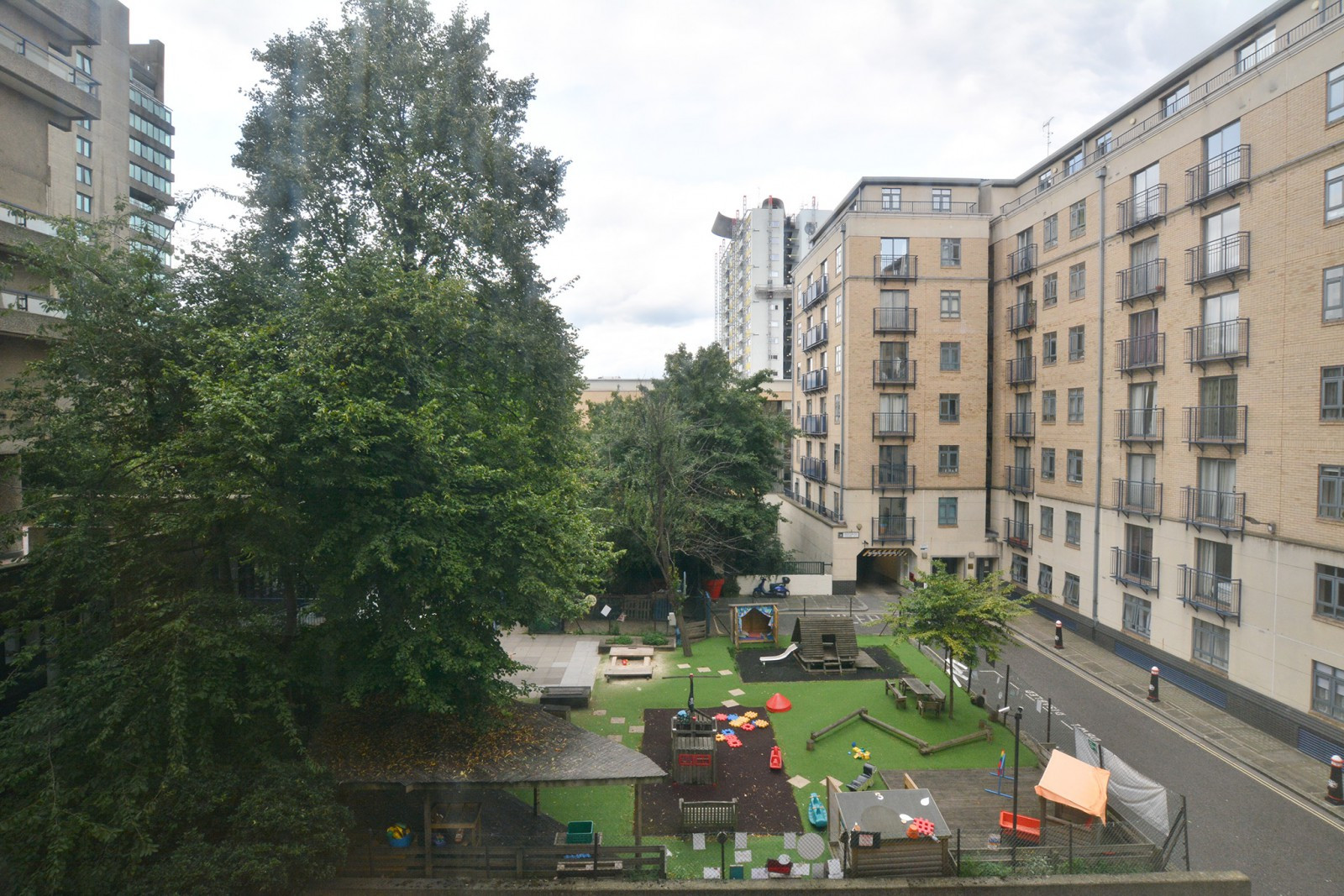 1 bed student house to rent on Bridgewater Square, London, EC2Y8AG