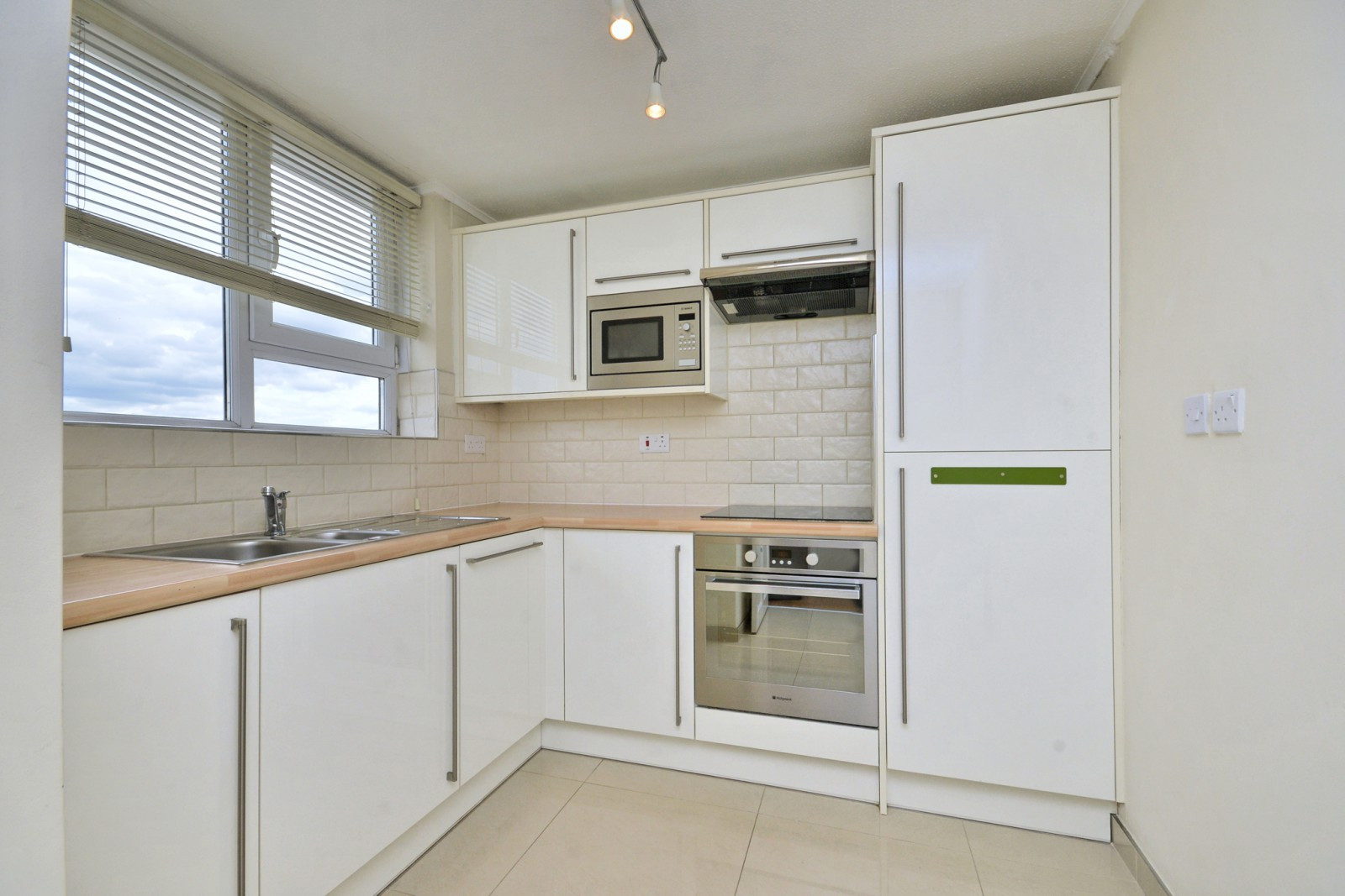1 bed student house to rent on Nightingale House, London, E1W1UB StuRents
