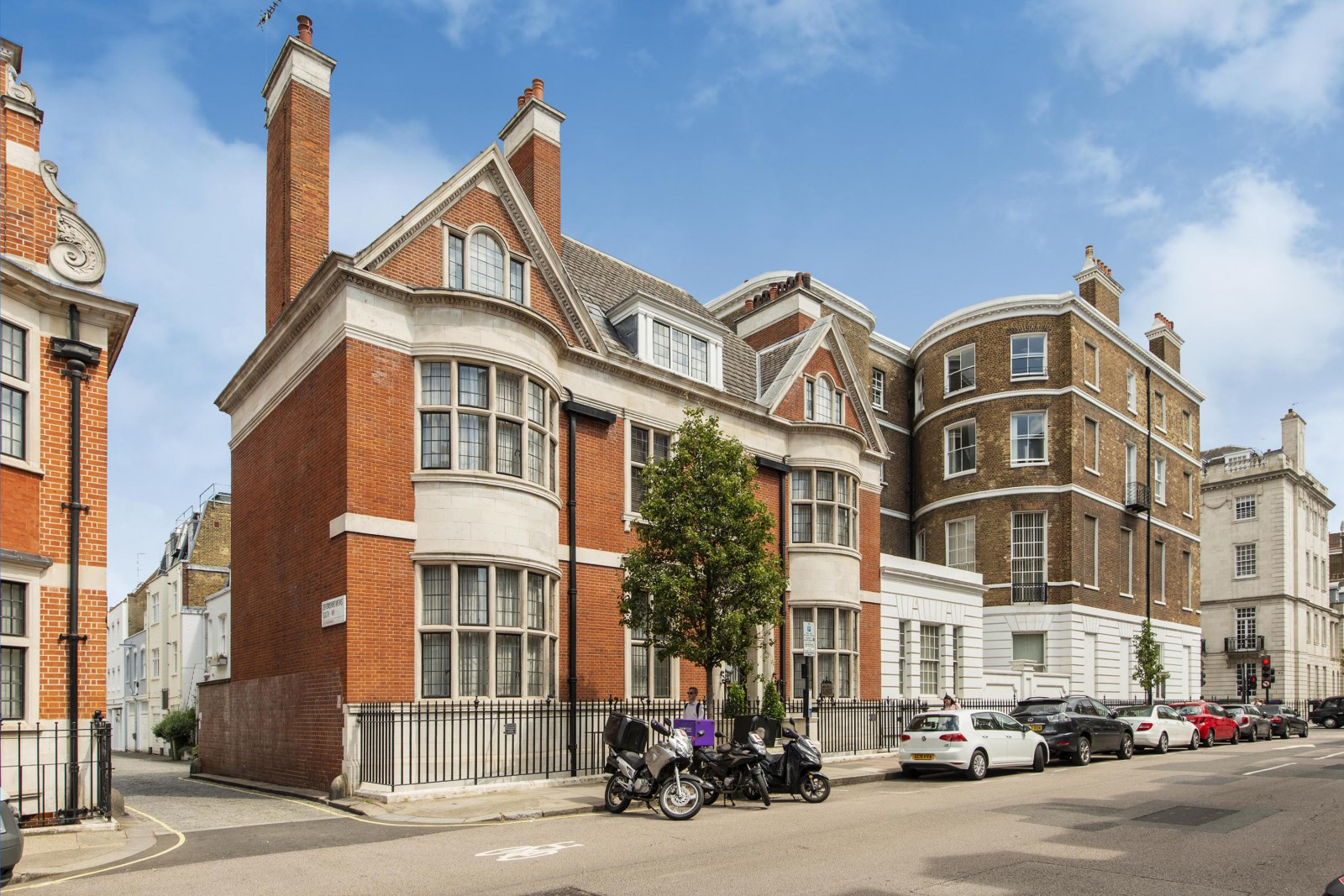 6 bed student house to rent on Harley Street, London, W1G6AD StuRents