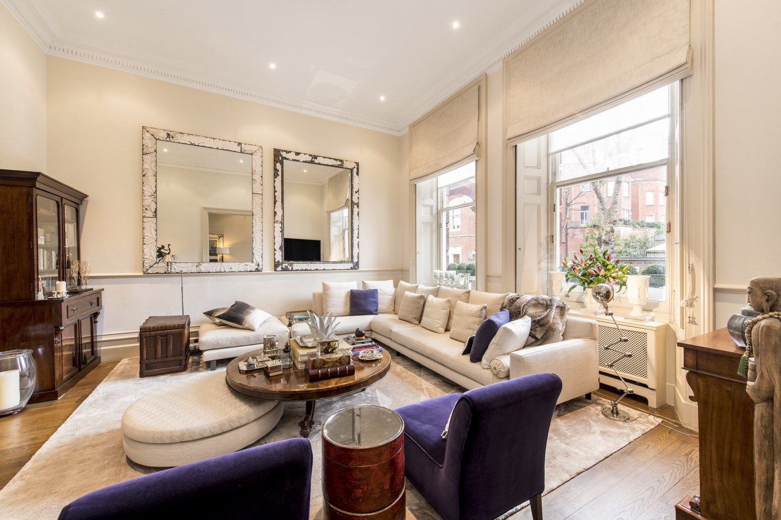 2 bed student house to rent on Cadogan Square, London, SW1X0HT StuRents